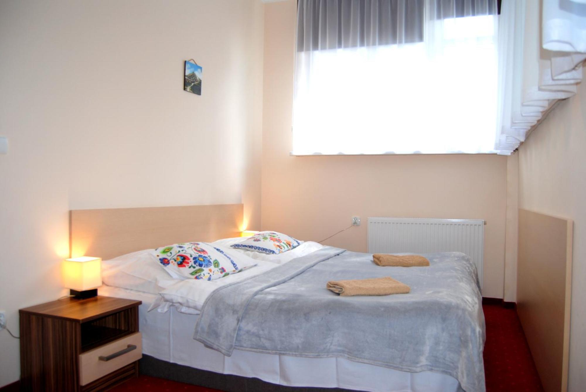 Willa Nimfa Apartamenty W Centrum シクラルスカ・ポレンバ エクステリア 写真